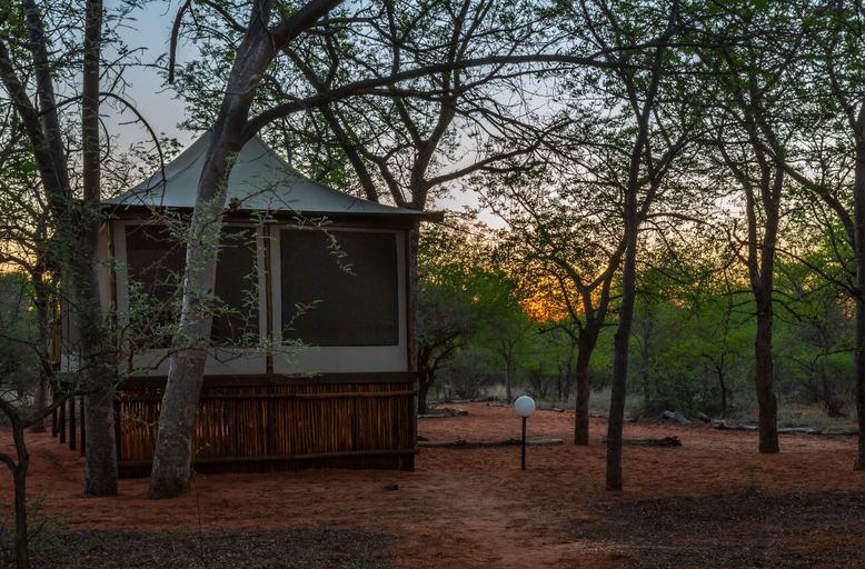 Exterior & Views 2, Iphofolo Lodge, Vhembe