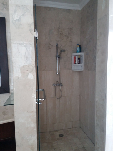 Bathroom 4, Apple Green Kori Villa, Badung
