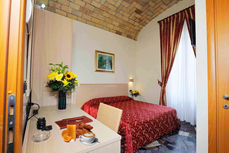 Bedroom 3, Hotel Campidoglio, Rome