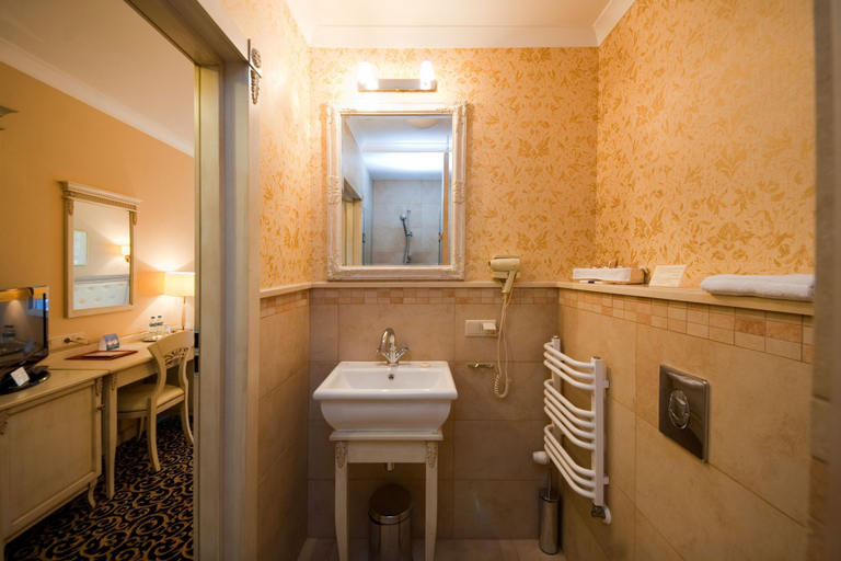 Bathroom 5, Hotel Royal Baltic Luxury Boutique, Słupsk