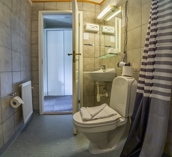 Bathroom 4, Hotel Allinge, Bornholm