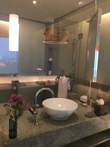 Bathroom 5, Taj Yeshwantpur, Bengaluru, Bangalore
