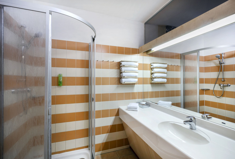 Bathroom 4, JUFA Hotel Graz, Graz