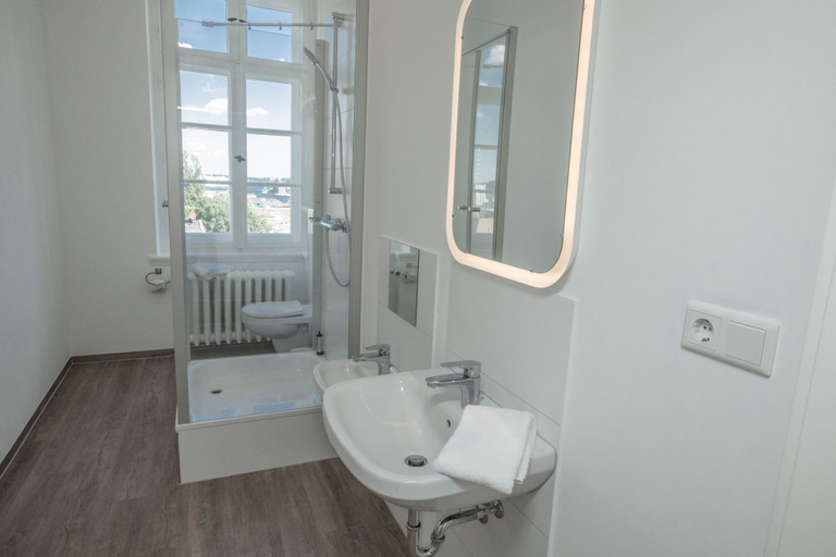 Bathroom 5, Zimmer FREI Boardinghouse, Flensburg