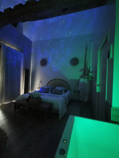 Bedroom 4, La Cour d'Hortense, Somme
