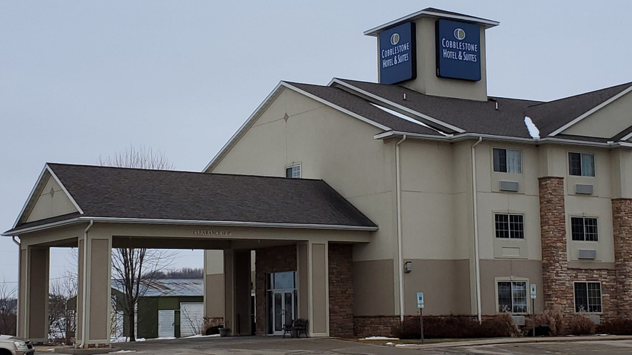 Exterior & Views 1, Cobblestone Suites - Ripon, Fond du Lac