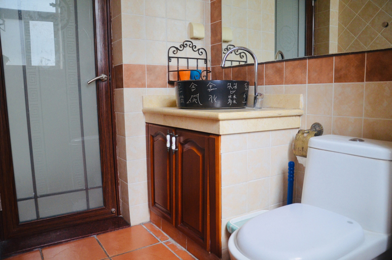 Bathroom 4, Cui Pan Ting Yu, Guangzhou
