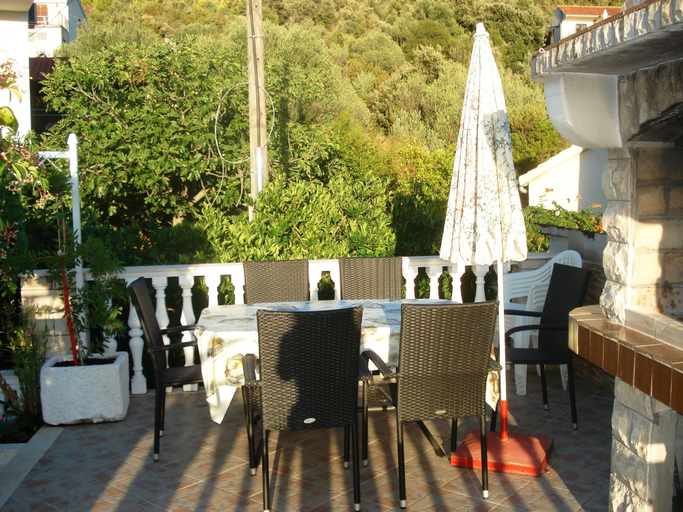 Food & Drinks, Green Paradise With Magnificent View, Marina