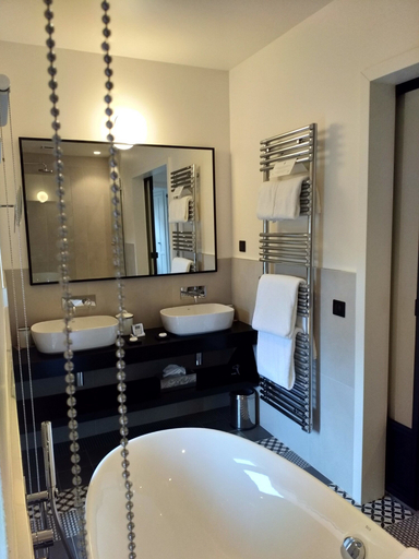 Bathroom 5, Le Nessay, Ille-et-Vilaine
