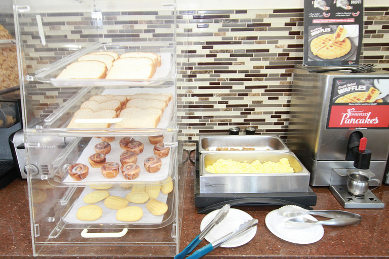 Food & Drinks 5, Travel Inn & Suites, Hunterdon