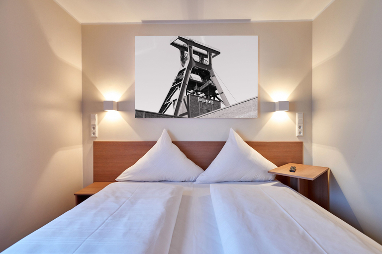 Bedroom 4, McDreams Hotel Essen-City, Essen