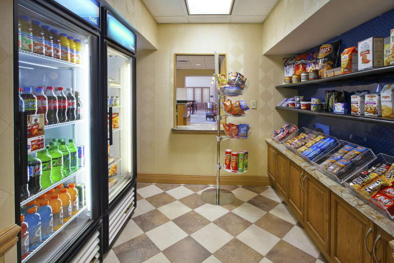 Food & Drinks 5, Hampton Inn & Suites Plattsburgh, Clinton
