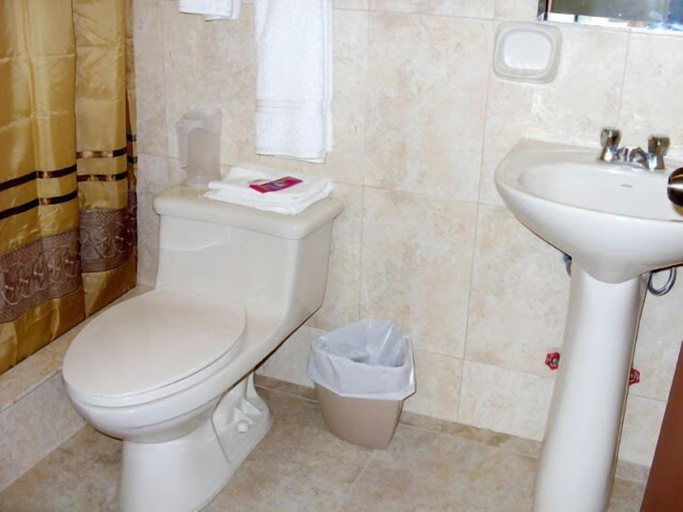 Bathroom 3, Hotel Onix Gold, Guayaquil