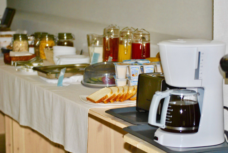 Food & Drinks 5, Stony Island Hotel at Blagodatnaya, Sankt-Peterburg gorsovet