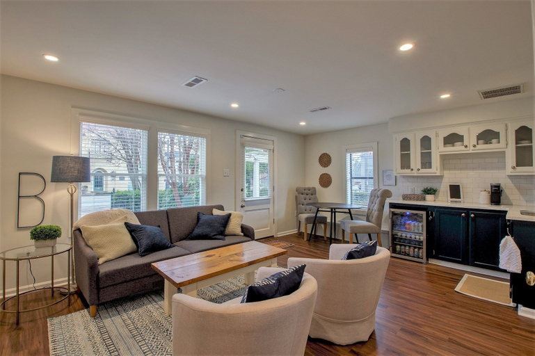Others 5, The Baker, Pulaski