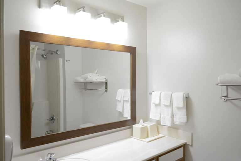 Bathroom 4, MainStay Suites Dubuque at Hwy 20, Dubuque