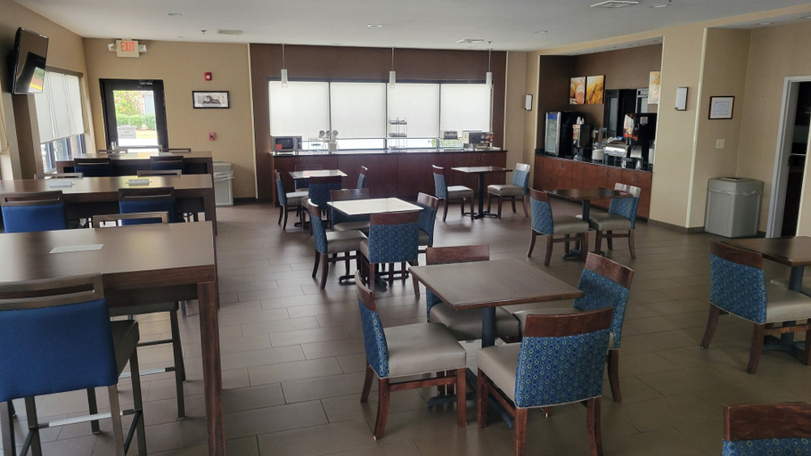 Food & Drinks 5, Comfort Suites Macon Northwest, Bibb