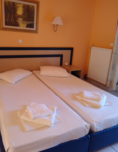 Bedroom 4, POLYCHRONO BEACH HOTEL, Central Macedonia