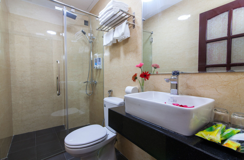 Bathroom 3, Hanoi Elpis Hotel, Hoàn Kiếm