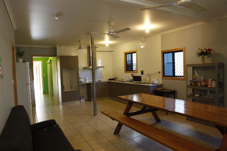 Others 5, Happytourcairns Sharehouse, Cairns