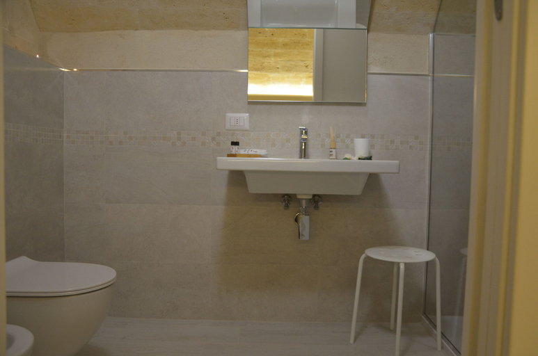 Bathroom 4, In & Out Matera, Matera