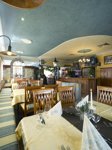 Food & Drinks 4, Der Dorfwirt, Perg