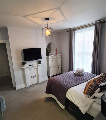Bedroom 2, The Alb, Shropshire