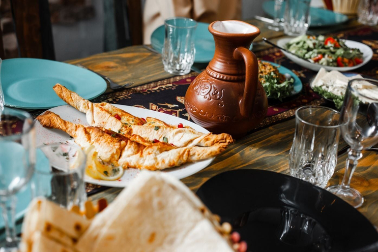 Food & Drinks, Etiuni The Forgotten Kingdom
