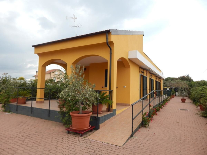 Others 5, Il Melograno, Savona
