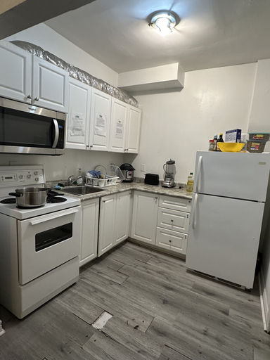 Others 5, Toronto Furnished Rooms, Toronto