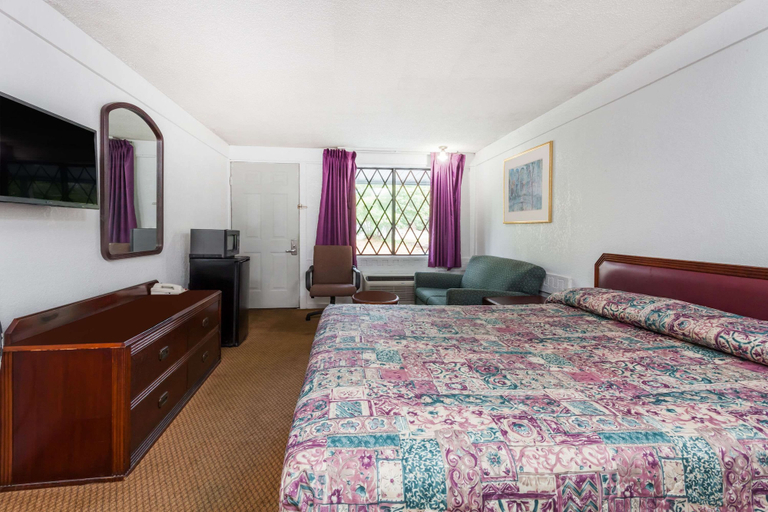 Bedroom 4, Knights Inn Columbia, Lexington