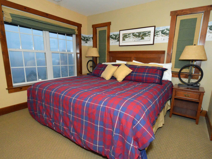Bedroom 3, 3 Br : Camp 4 #1, Pocahontas