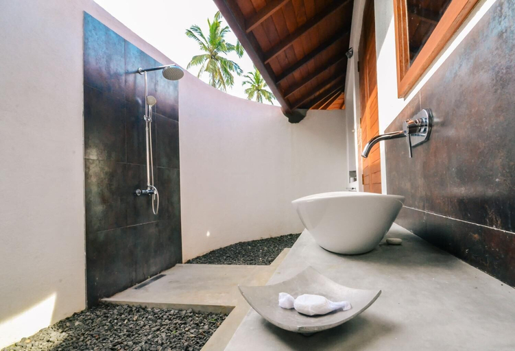 Bathroom 4, Sanjis The Seaside Cabanas, Tangalle