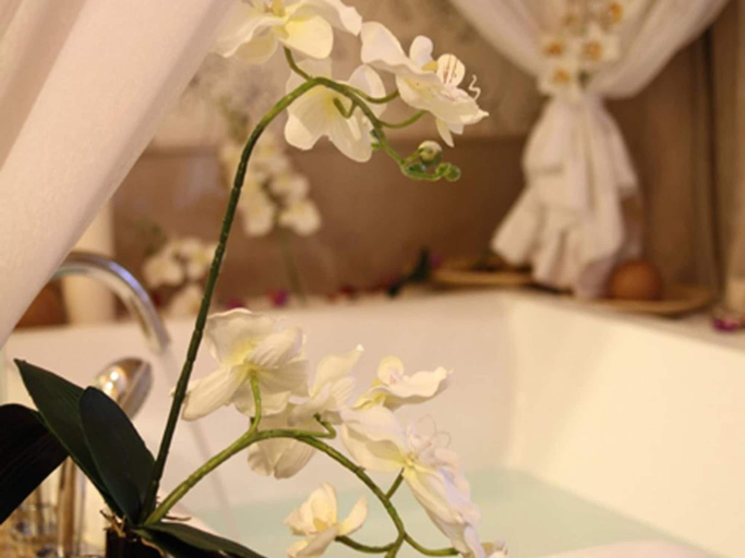 Bathroom 4, Wenjin Hotel, Beijing