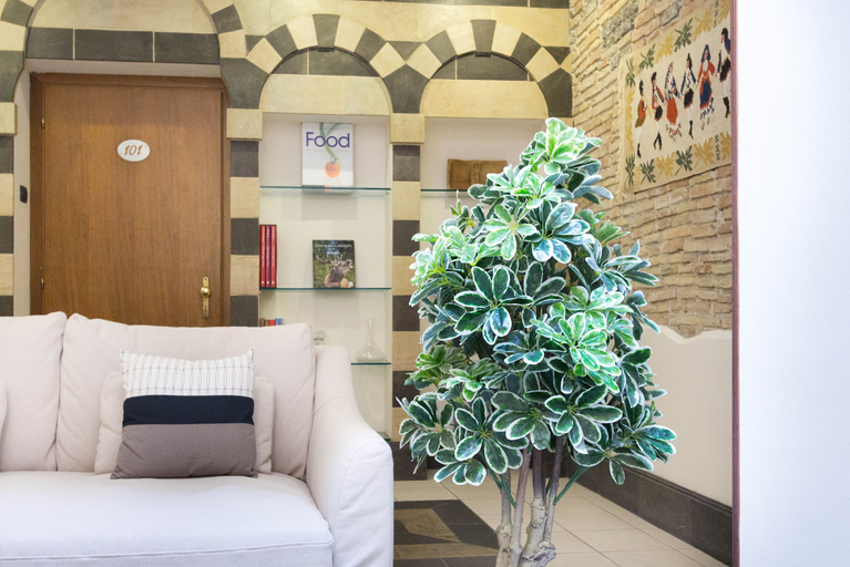 Others 4, Arcobaleno Rooms, Cagliari