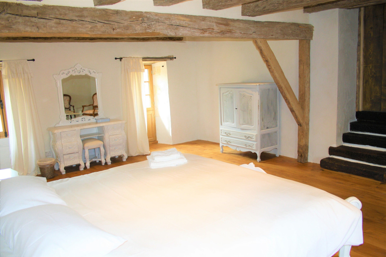 Bedroom 4, Manoir de la Basse-Cour, Sarthe
