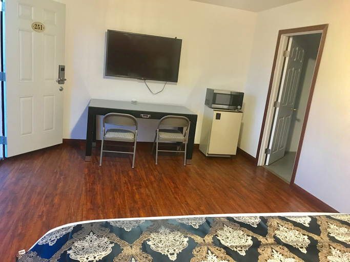 Others 5, Norwalk Inn & Suites, Los Angeles