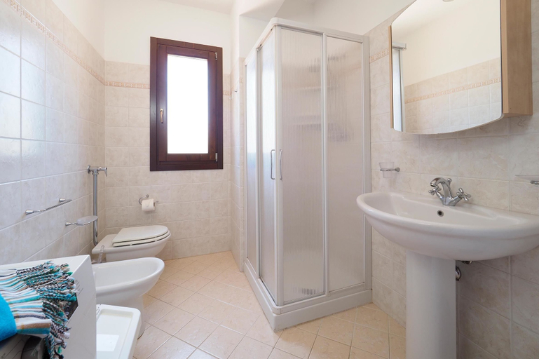 Bathroom 5, Cala Sol - Gelsomino, Ragusa