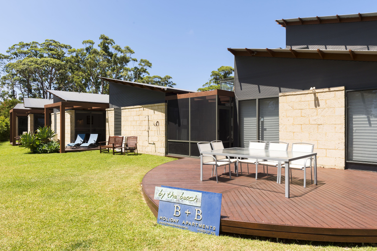 Exterior & Views 2, By the Beach B&B and Apartments, Shoalhaven - Pt B
