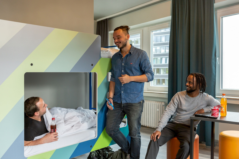 Bedroom 3, a&o Köln Hauptbahnhof, Köln