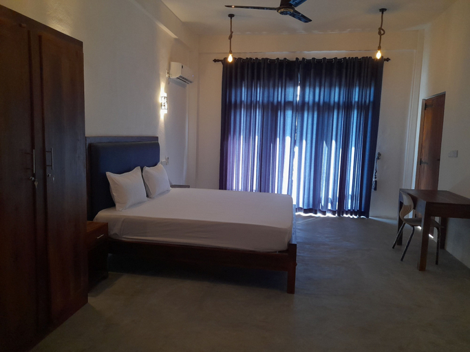 Bedroom 4, Surf Gangs Hotel, Pothuvil