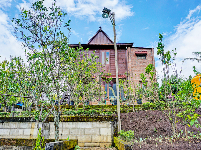 Exterior & Views 1, SPOT ON 92321 Abiyan Villa Homestay Syariah, Malang