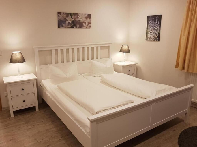Bedroom 2, Hotel & Café Göller, Ansbach