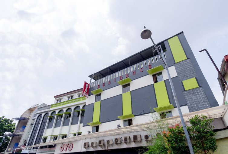 Exterior & Views 2, OYO 687 Residence Hotel Syariah, Medan