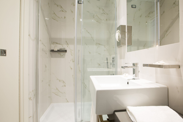 Bathroom 4, Crosti, Rome