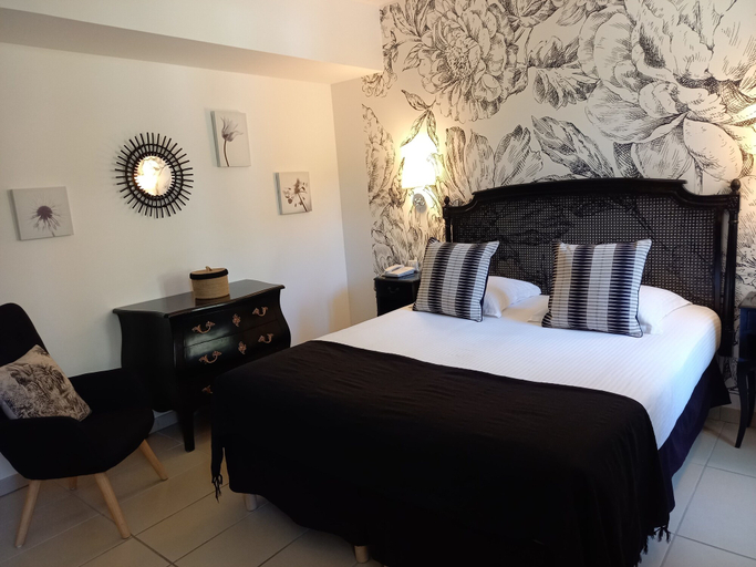 Bedroom 4, Hôtel Notre Dame, Var