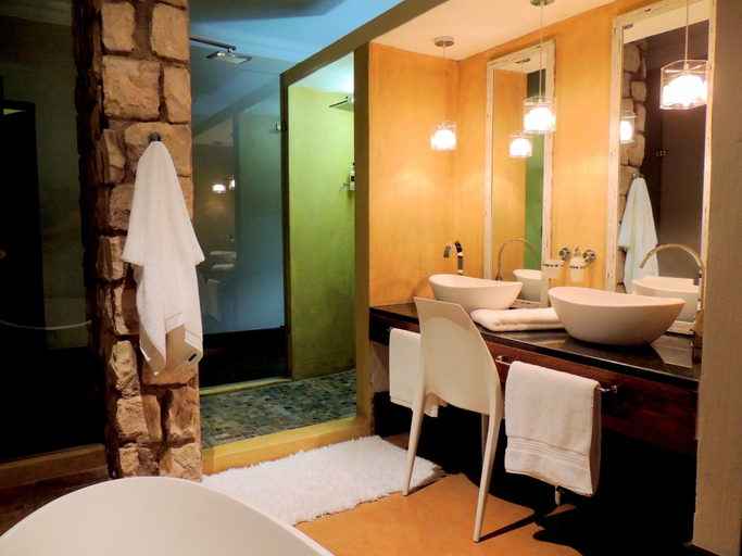 Bathroom 4, La Villa Vita, Ehlanzeni