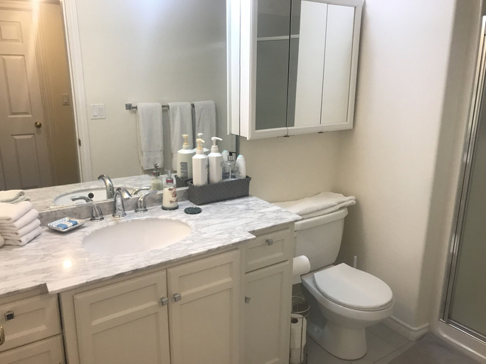 Bathroom 3, Acker Vacation Homes & Suites, Central Okanagan
