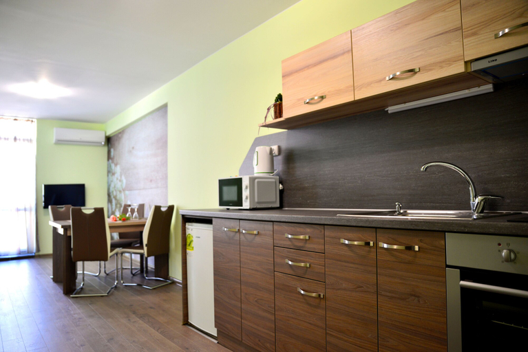 Others 5, Visito Apart House, Stolichna