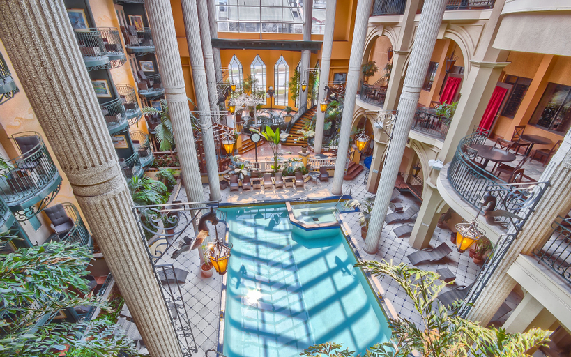 Hôtel Plaza Québec, Communauté-Urbaine-de-Québec